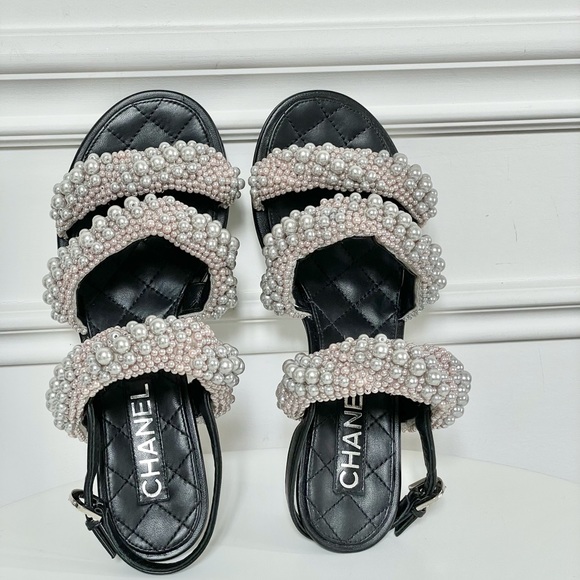 Chanel Pearl Sandal - Picture 7 of 11